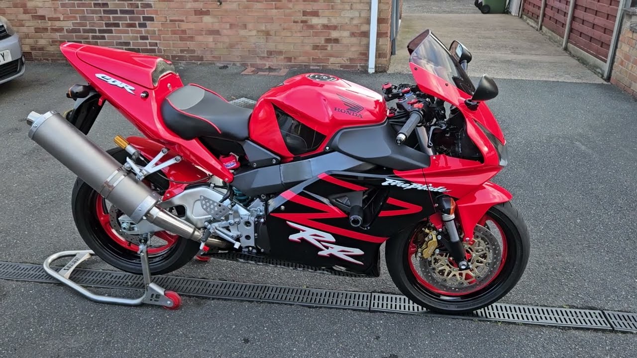 Honda CBR954 RR2 FireBlade SC50
