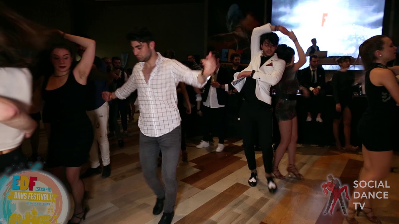 Özcan Akkaya & Secil Senol - Salsa social dancing | EDF 2018