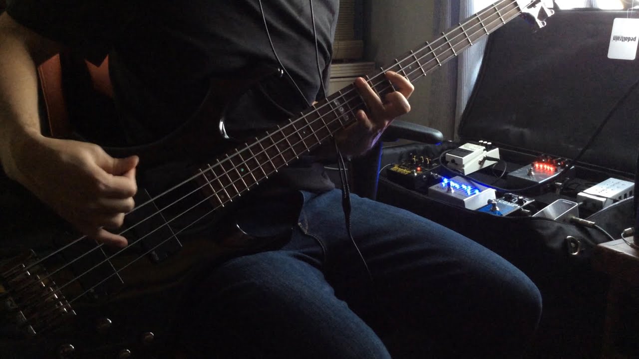 Avenged Sevenfold - Almost Easy | Bass cover