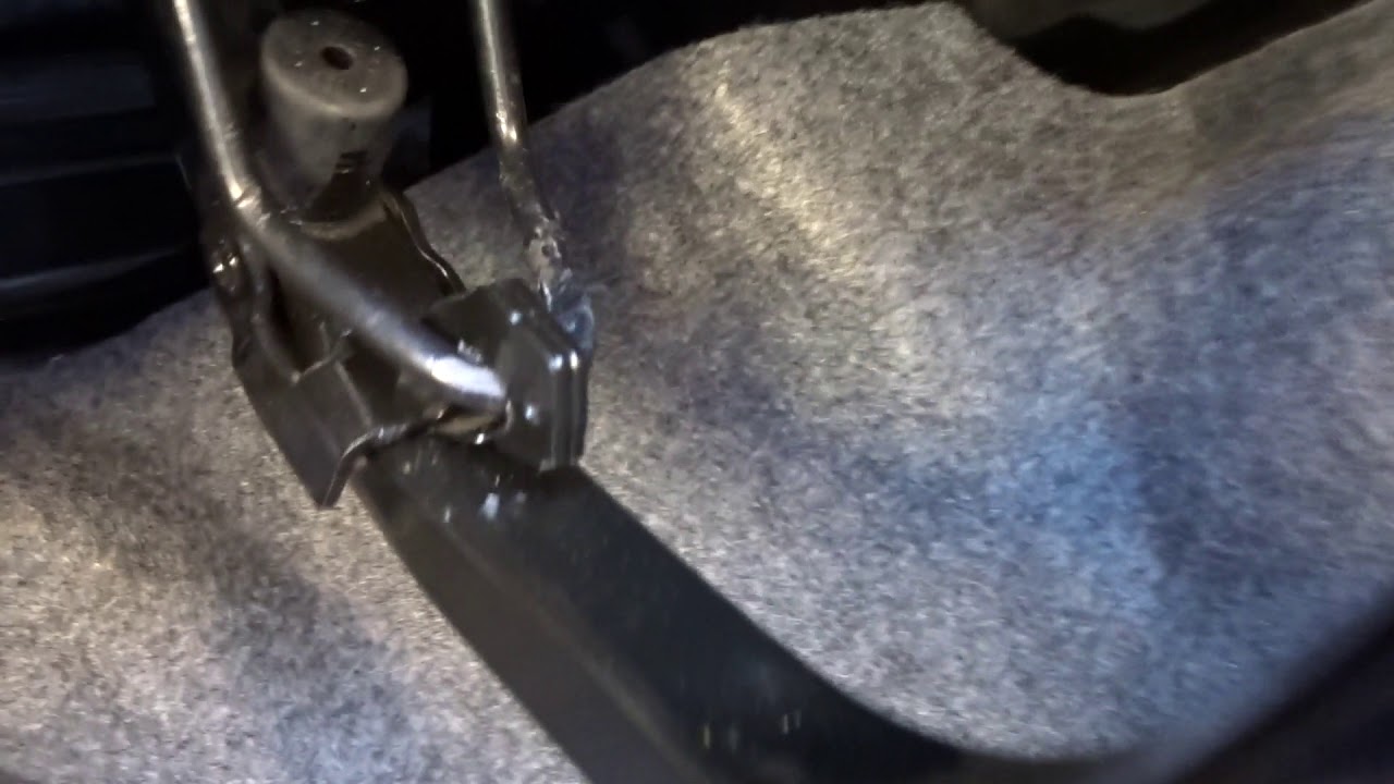 Saturn trunk torsion spring replacement, Sep 14, 2018