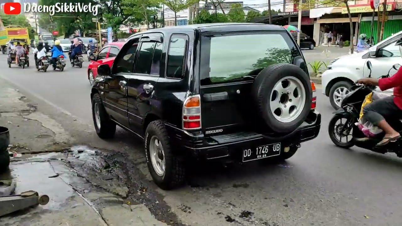 SUZUKI ESCUDO PAKE BAN BESAR, BAN SEMI GERIGI RING 16, 245/70/16, DELIUM