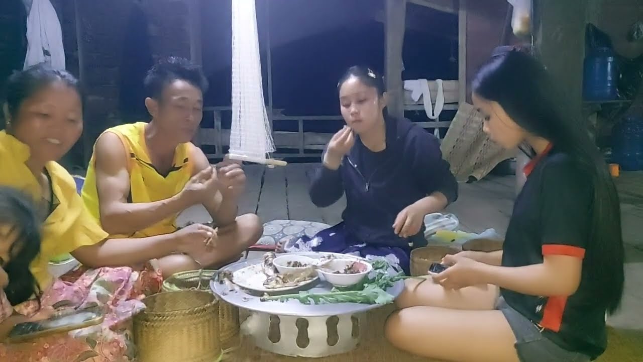 กินข้าวแลงกับปี้งเขียดนาปะทะปี้งปลาทูจ้ำแจ่วบักกอกแชบๆ