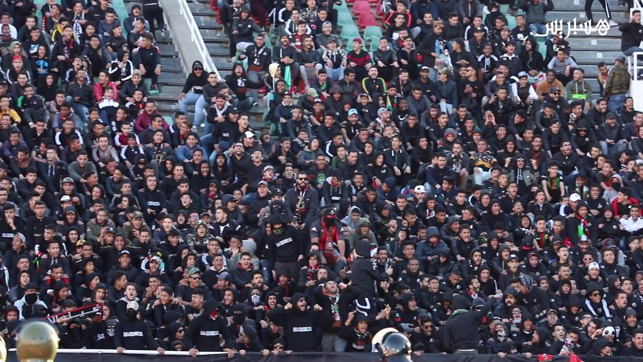 جماهير الجيش الملكي تخلق أجواء حماسية وسط مدرجات مركب مولاي عبد الله