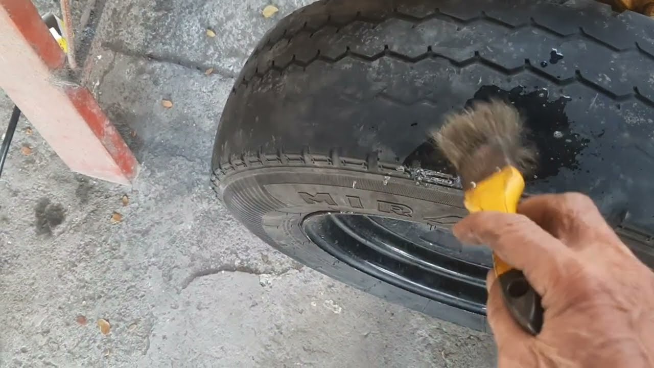 Jeepney tire puncture/repair vulcanizing shop. @robinsonvili