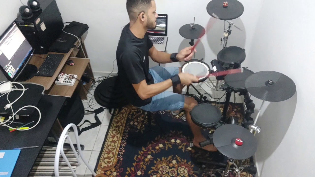 Meme do Caixão na  Bateria - Drum cover - kleytton Farney