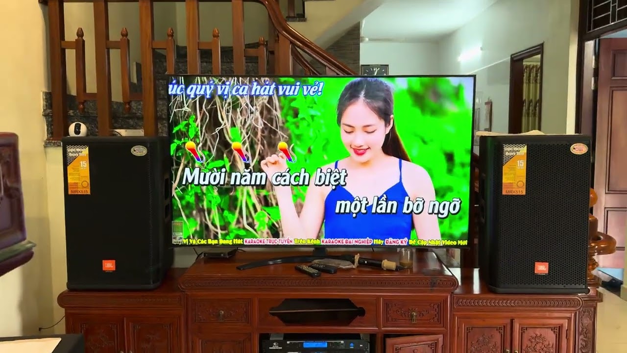 Lên bộ karaoke Mỹ jbl 515 vẫn đẹp và phê thật 0971998555
