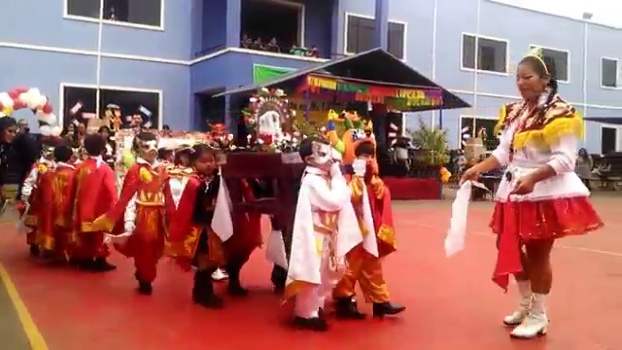 NIÑOS BAILANDO LA DIABLADA inical 4 añitos