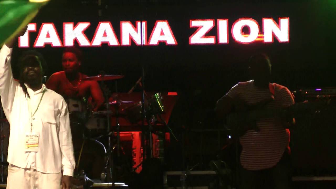 les VIEUX MOGOS & TAKANA ZION réalisent une clôture d'ABI REGGAE FESTIVAL haut en couleur et en son
