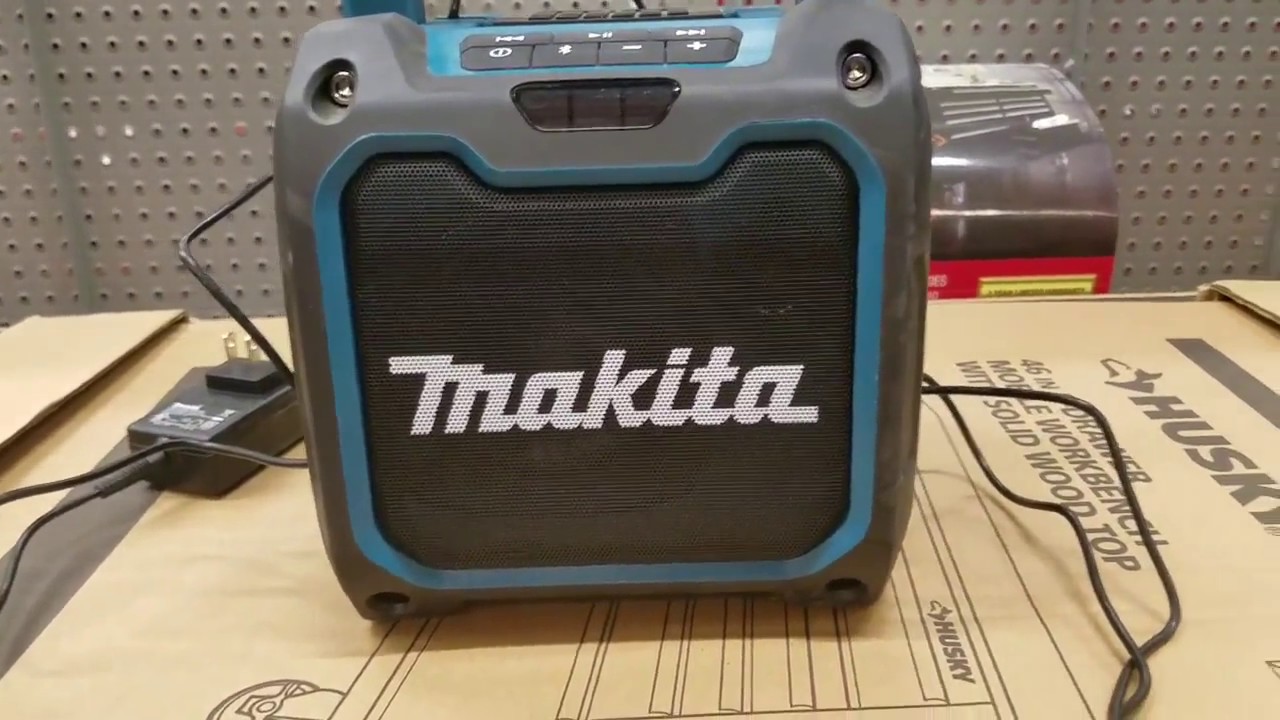 Makita 18-Volt  LXT Jobsite Bluetooth Speaker Quick Look
