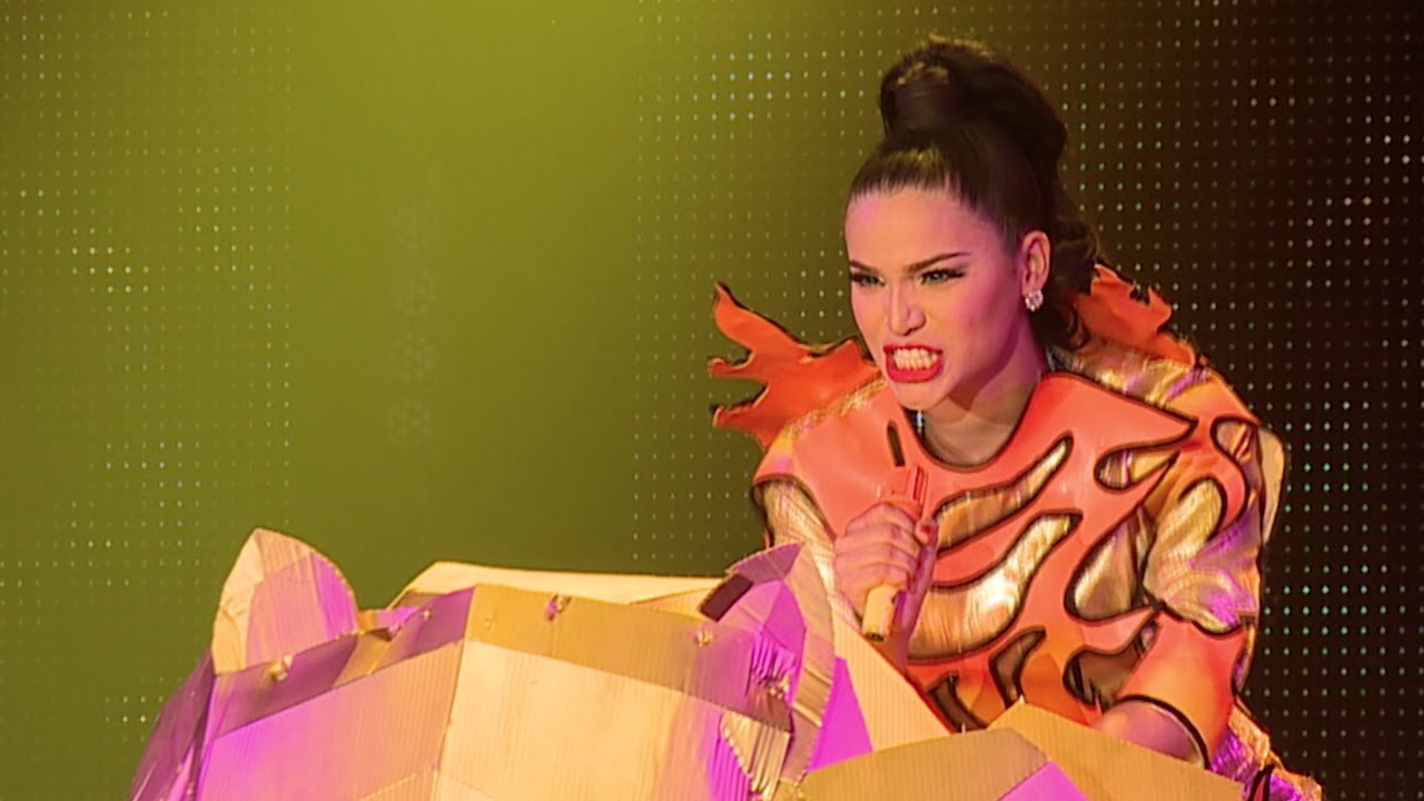 Katy Perry's Best Impersonator - Juventud Vibra 2015