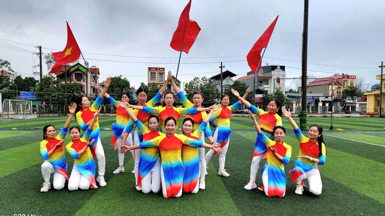 LK BÀI CA  PHỤ  NỮ  VIỆT NAM-DÒNG MÁU LẠC HÔNG-NỐI VÒNG TAY  LỚN -HLHVN PHỤ  NỮ  XÃ SƠN LÔI