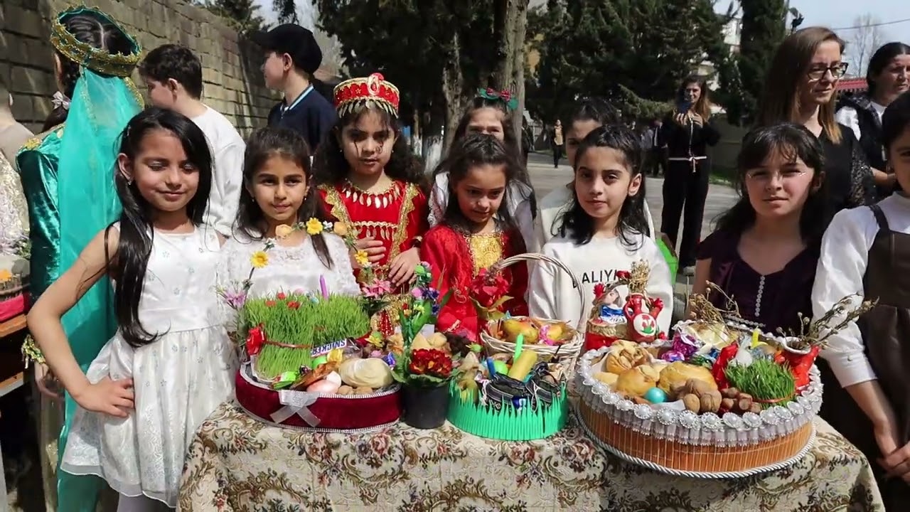 Lənkəran şəhər 10 nömrəli tam orta ümumtəhsil məktəbində Novruz bayramı