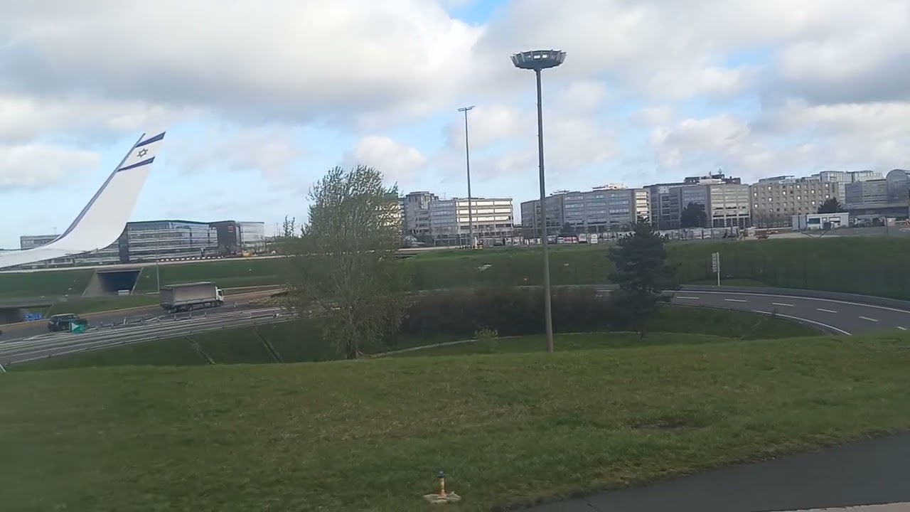 El al boeing 737 Takeoff in Paris CDG To Tel aviv