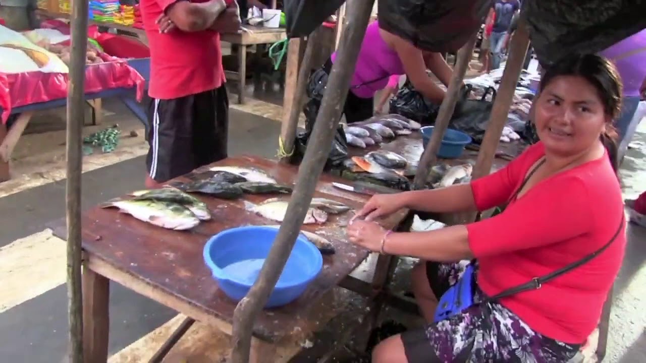 NAUTA PERU - Walk through the Fish Market & Three-Wheel Taxi ride