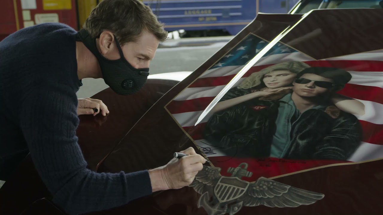 Tom Cruise meets artist Tine Hartz - exclusive footage!