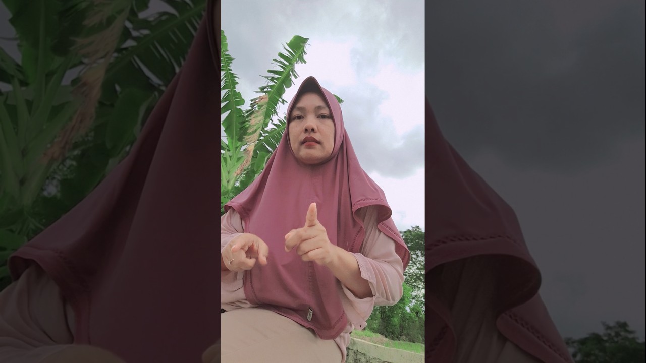 Prank Lagu Ga Habis-Habis! Ceu Cucum Jadi Emosi!🤣 #riusfamily #PrankLagu#TrendLucu#VideoLucu #shorts