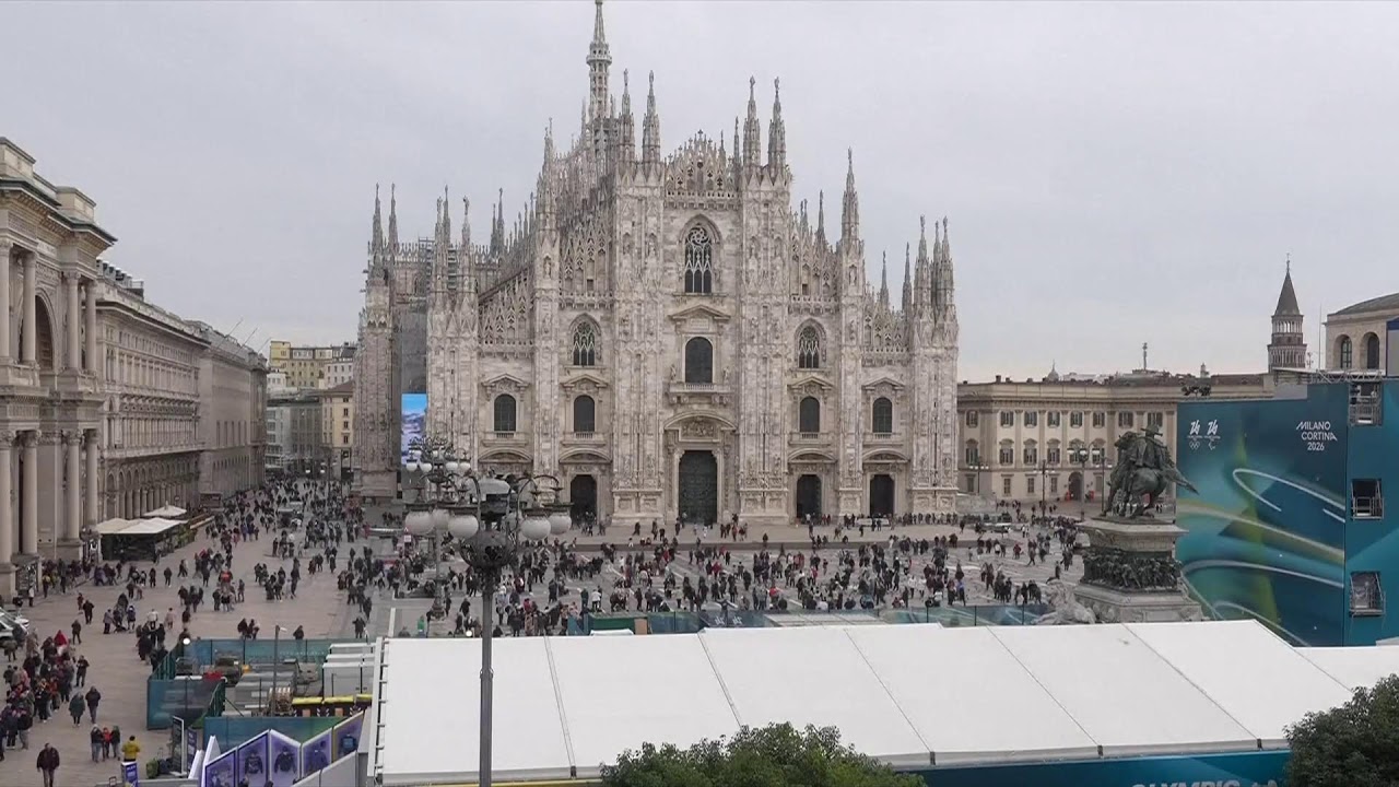 LIVE: View of Piazza del Duomo in central Milan