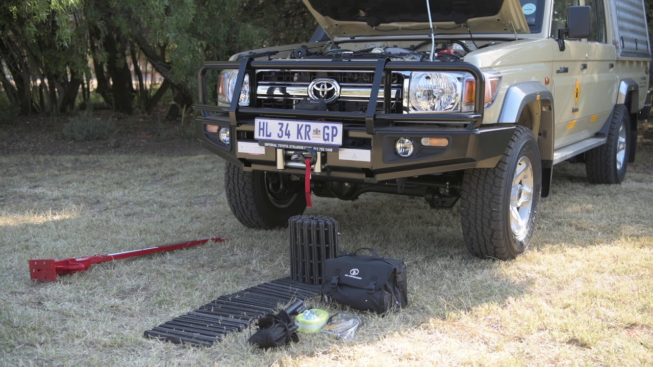 Bushlore 4x4 Safety, tools and spare parts