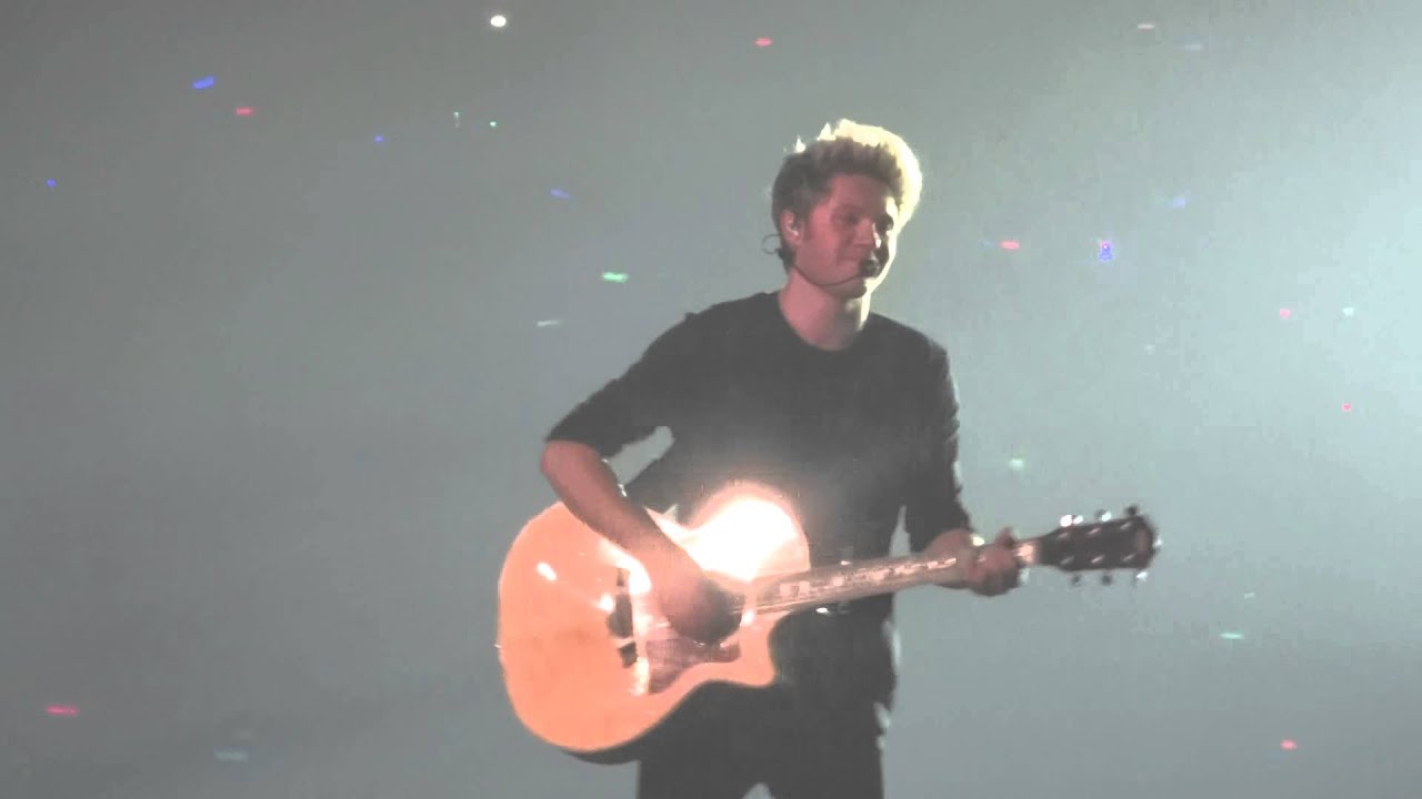 One Direction - Girl Almighty - Sheffield Arena 31.10.15