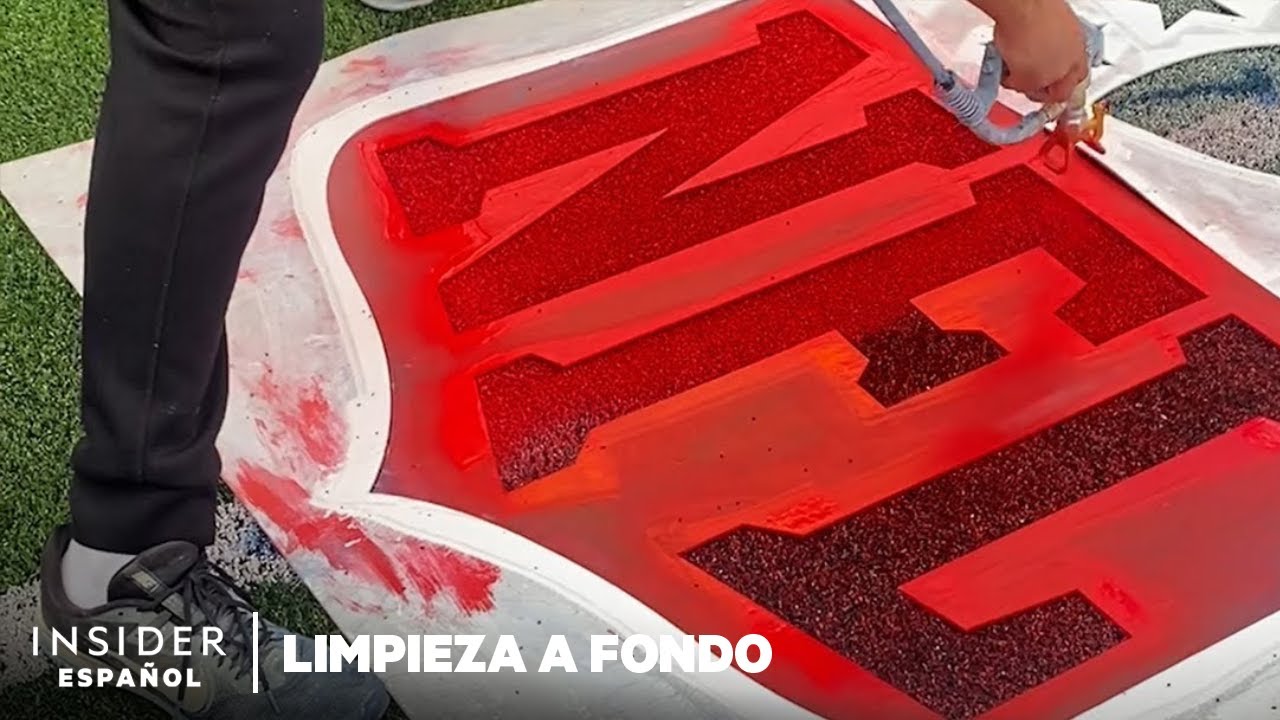 Cómo se limpia a fondo y prepara la cancha para un Super Bowl | Limpieza a fondo | Insider