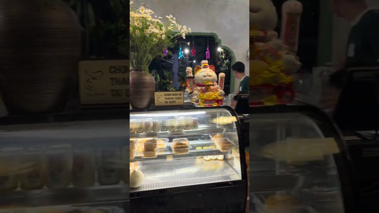 Cafe cuối năm tại quán của ca sĩ Đàm Vĩnh Hưng 