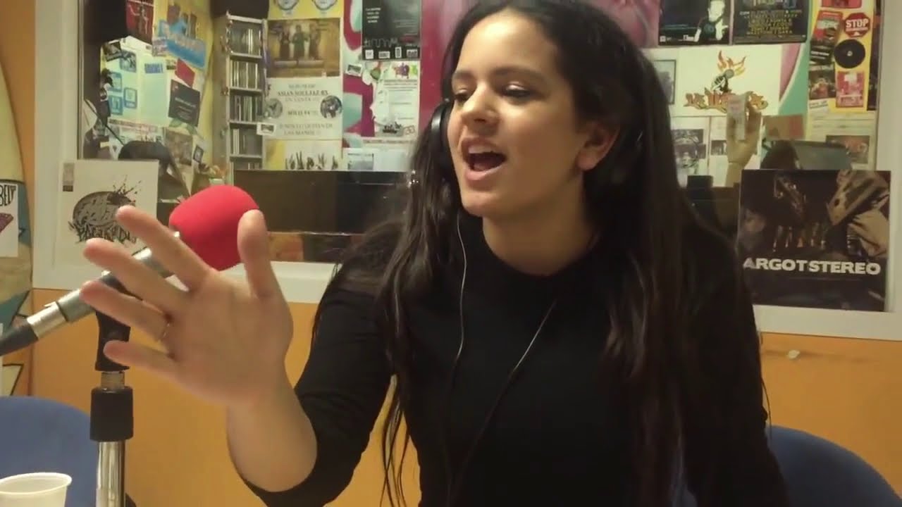 Rosalía en Show Bizness 💃 LA PRIMERA ENTREVISTA A ROSALÍA ☺ 13 de Mayo de 2015 🎙🎶