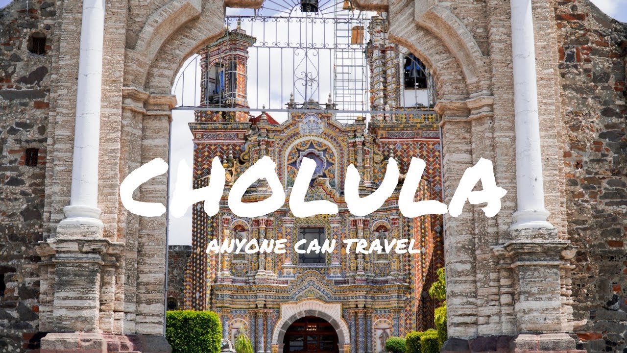 What to do in Cholula Mexico | Cholula Pyramid and Beautiful Churches