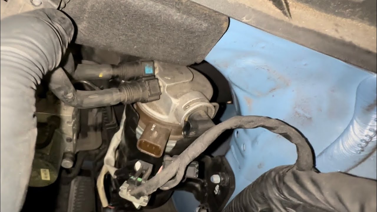 #How #to #Replace a #Diesel Fuel #Filter (Hyundai #Tucson) #youtubehighfive 