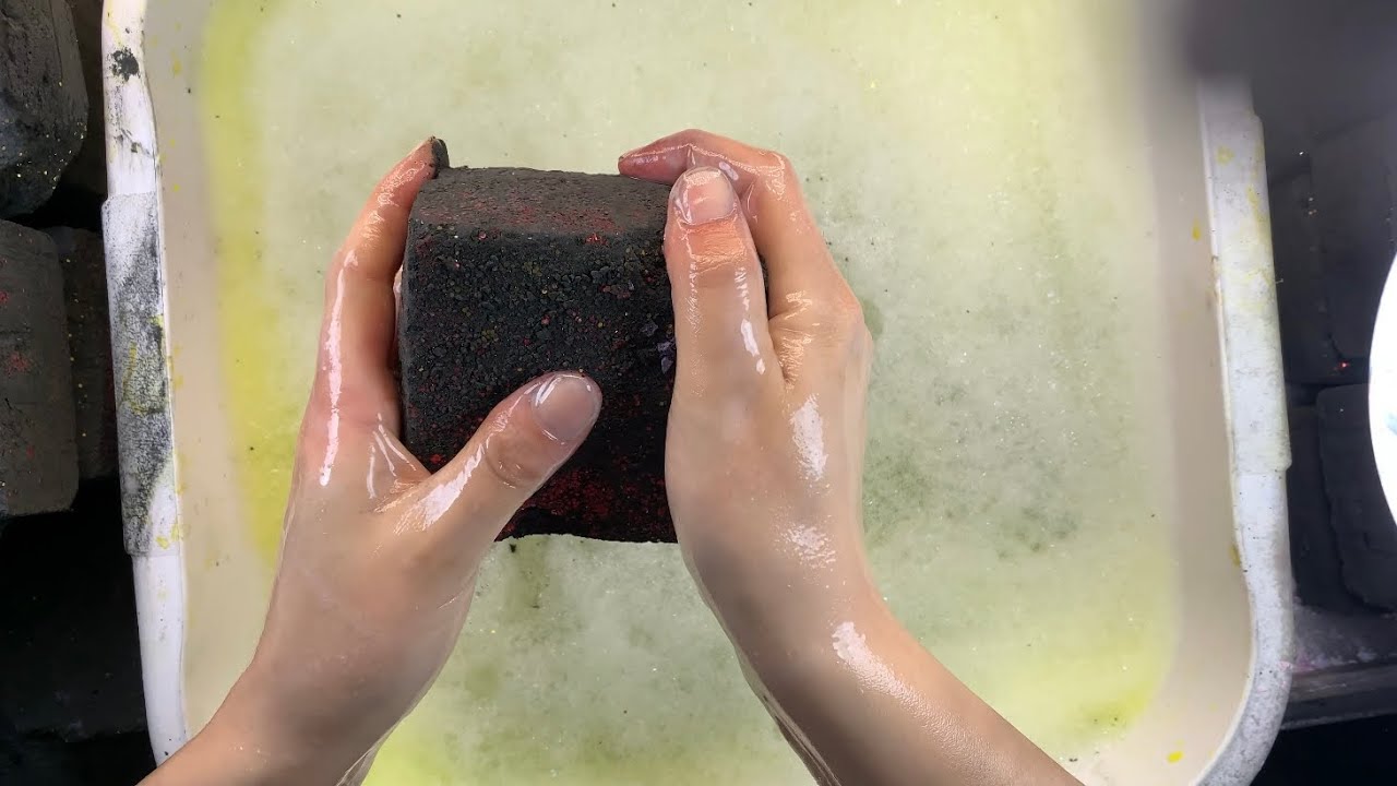 Water Crumble  Extra Soft Extra Dusty  Glitter Black Iron Oxide Crush for @asmrvideoo2022