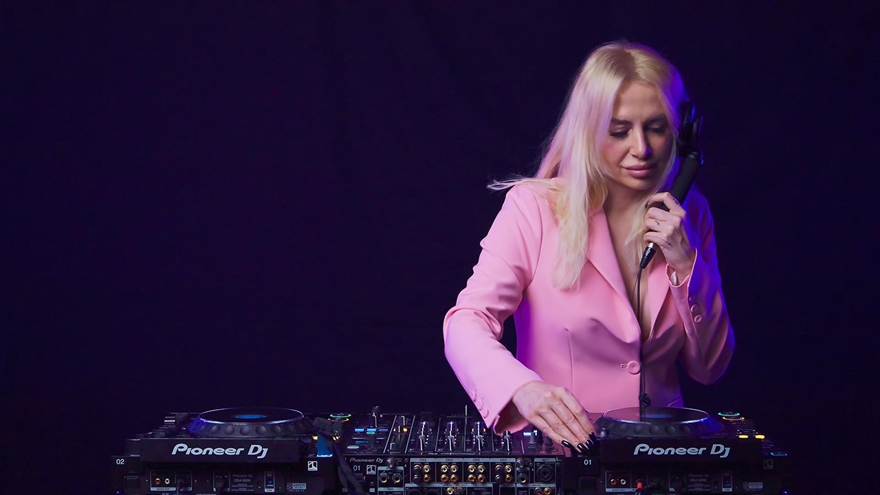 Spring Dreamy House by Kira Miller