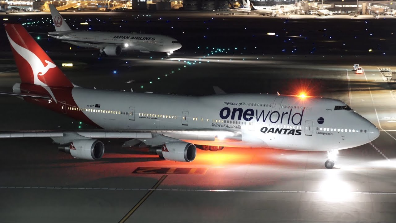Qantas Oneworld Livery Boeing 747-400 VH-OEF Pushback [HND/RJTT]