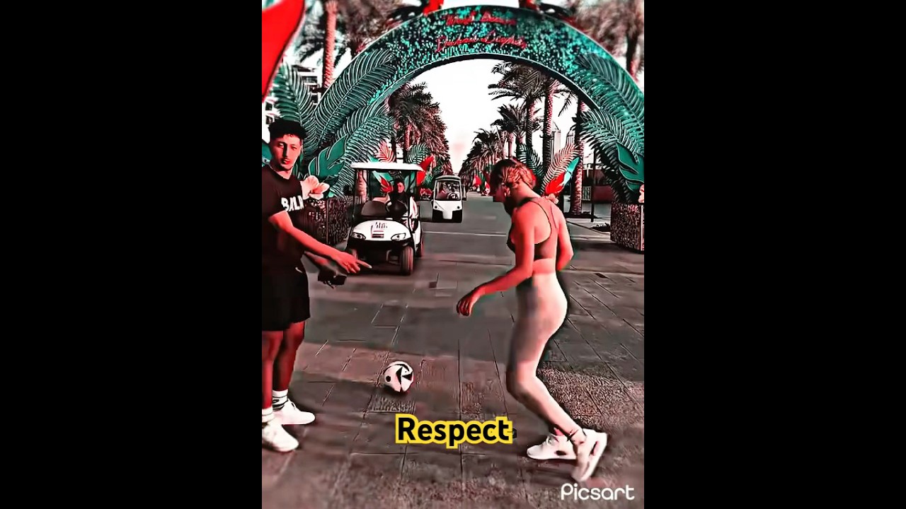Random girl shocked people in foot ball #shortsfeed #trending #edit #lyrics #10millionviews #shoked