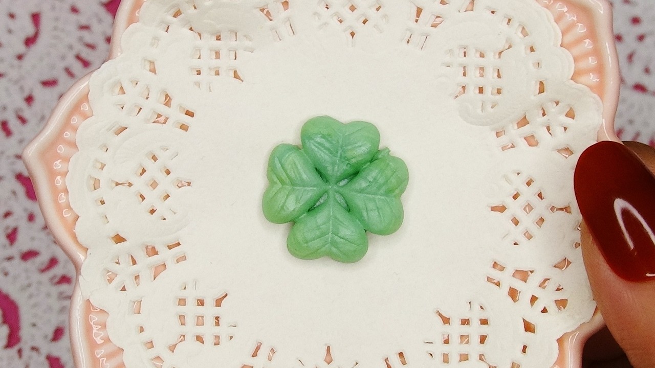 Satisfying Wax Sealing | How to make Miniature Dollhouse Accessory | Charm Shamrock