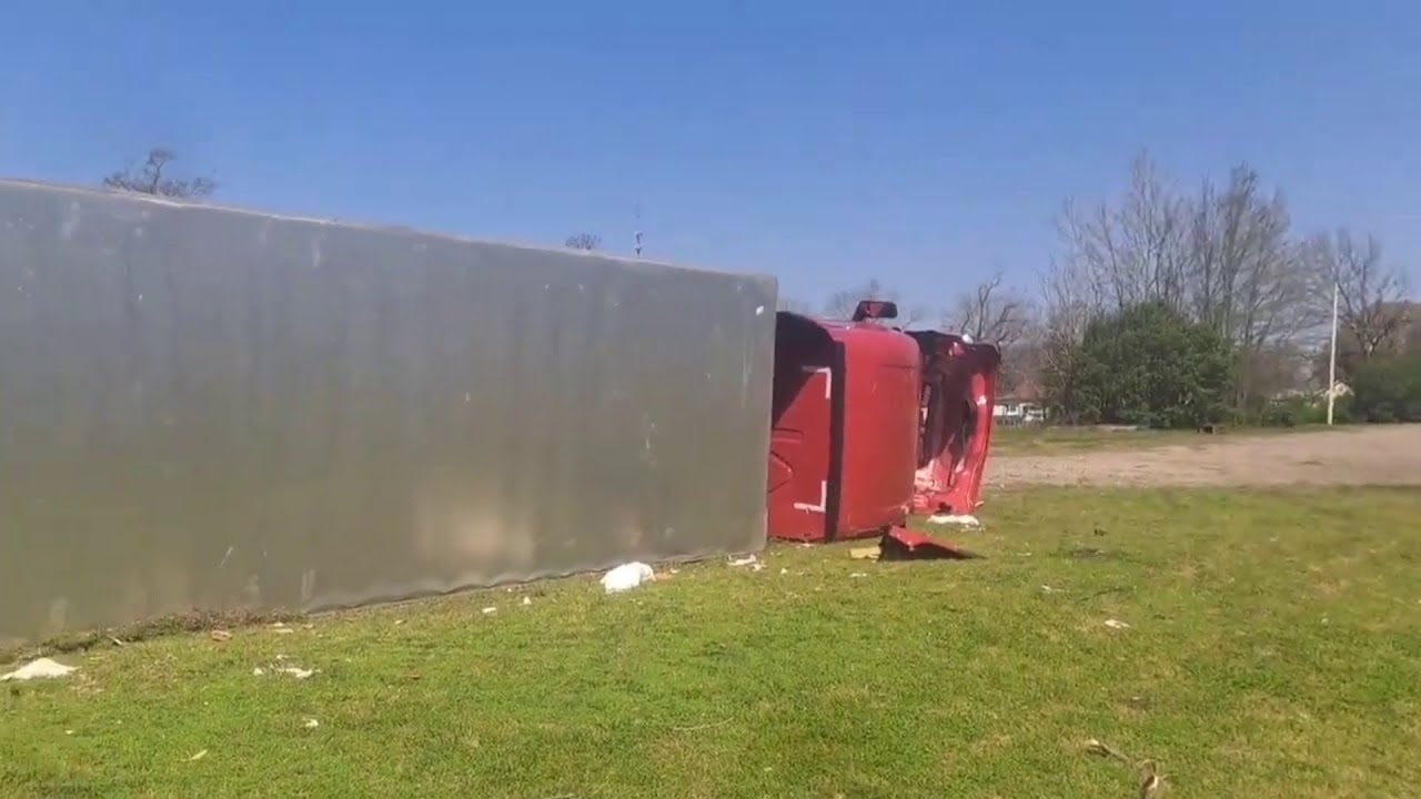 Extensive damage after tornado ravages Rolling Fork, Mississippi
