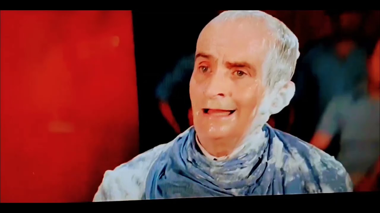 Coluche et de Funès scène HOMMAGE à méditer. (Tirée  du film l'aile ou la cuisse) 