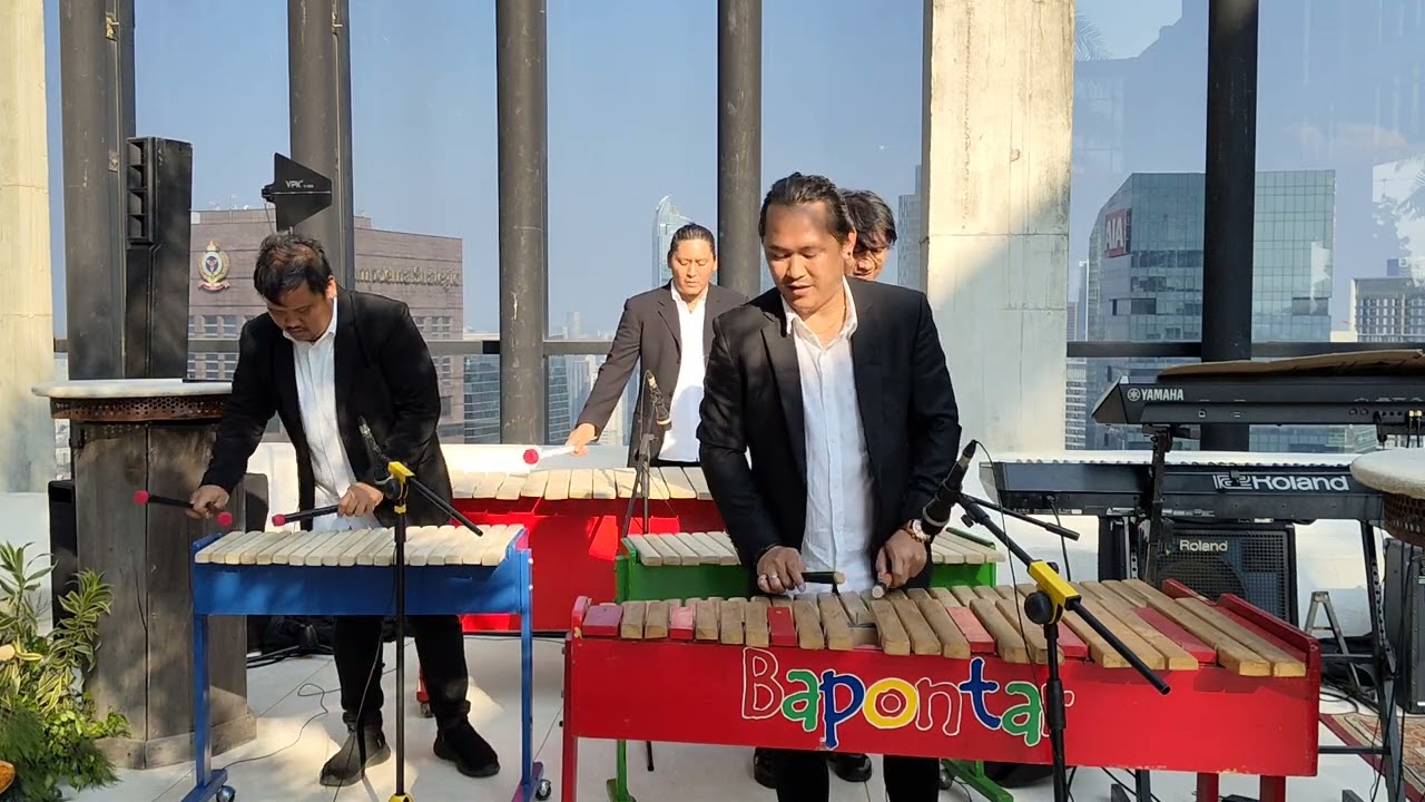 (Cover) SIPATOKAAN, AYO MAMA JANGAN MAMA MARAH BETA- KOLINTANG BAPONTAR DUNIA