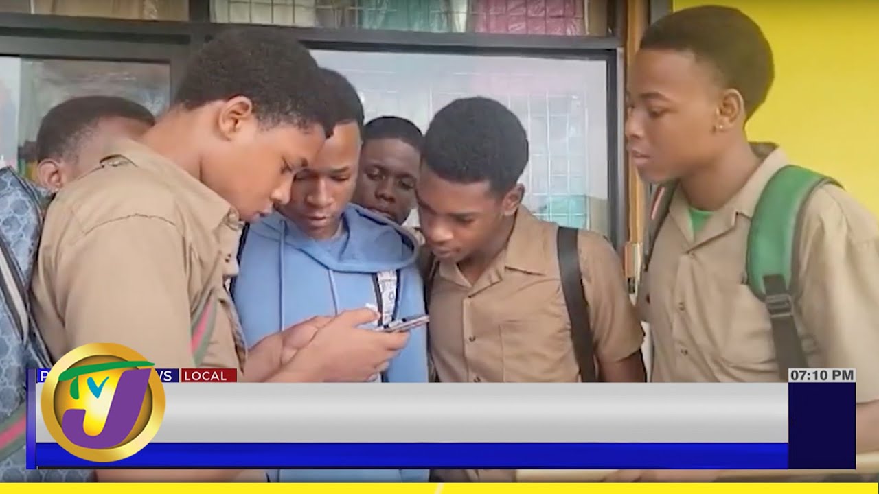 Heroic! BB Coke Student Who Carried Wounded Friend to Doctor | TVJ News