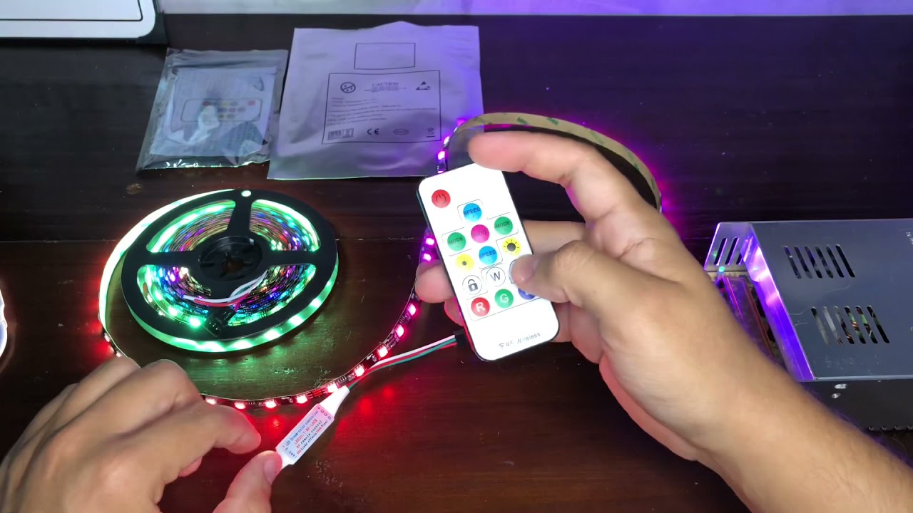 FUN&Ccedil;&Otilde;ES DO CONTROLE DA CONTROLADORA DE LED COM 366 EFEITOS