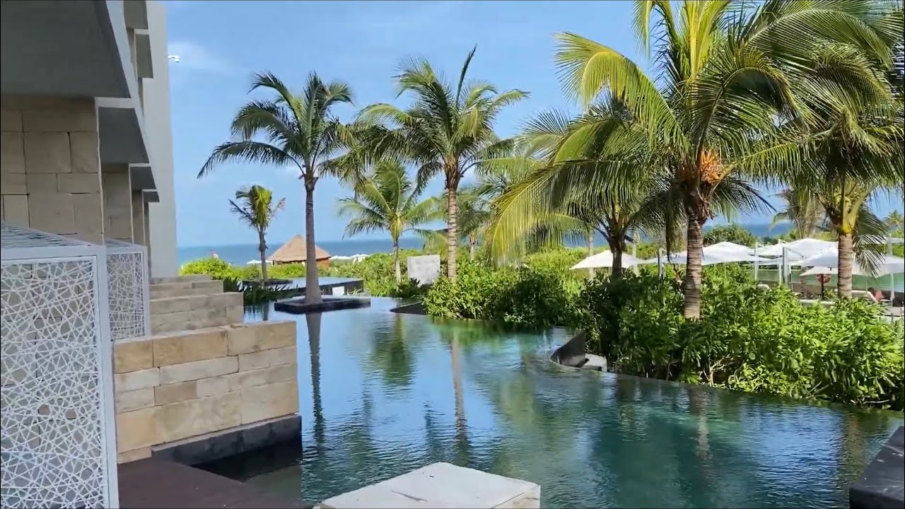 TRS Coral Hotel Junior Suite Swim Up Room Tour in Costa Mujeres