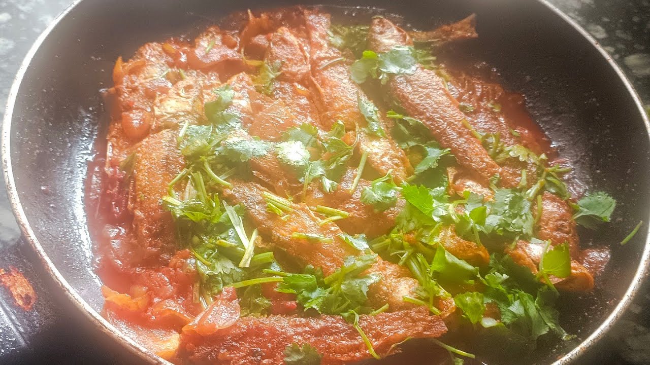 ছোটো বাটা মাছের ঝাল । In The Kitchen 