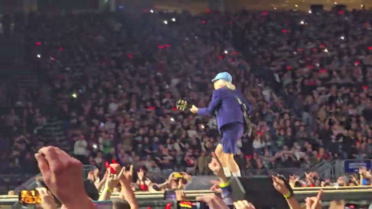 AC/DC  If You Want Blood ( You Got It!)  US BANK - TOUR KICK OFF - Minneapolis!! 2025