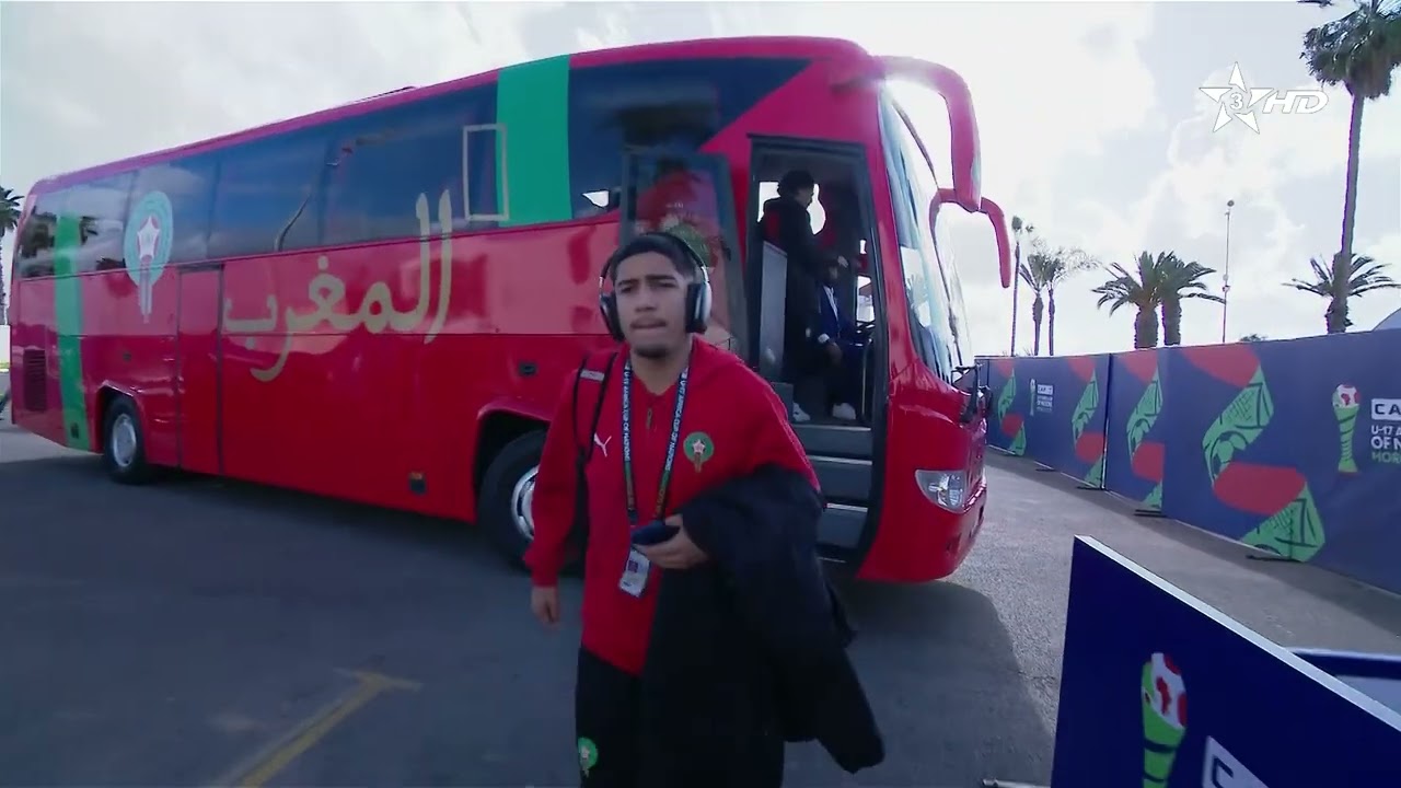 🎥 | وصول حافلة المنتخب الوطني المغربي إلى ملعب البشير قبل مواجهة منتخب الكوت ديفوار