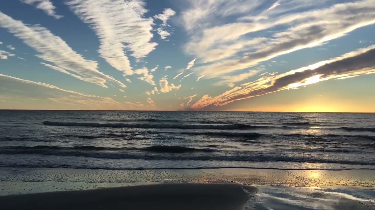Gentle Piano Music | Sunrise at the Beach