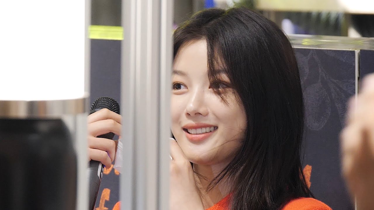 김유정 Kim Youjung 팬사인회(대면 인사) fansign event 직캠 fancam : BBQ 행사 : 동탄 롯데백화점 220813: 20th Century Girl