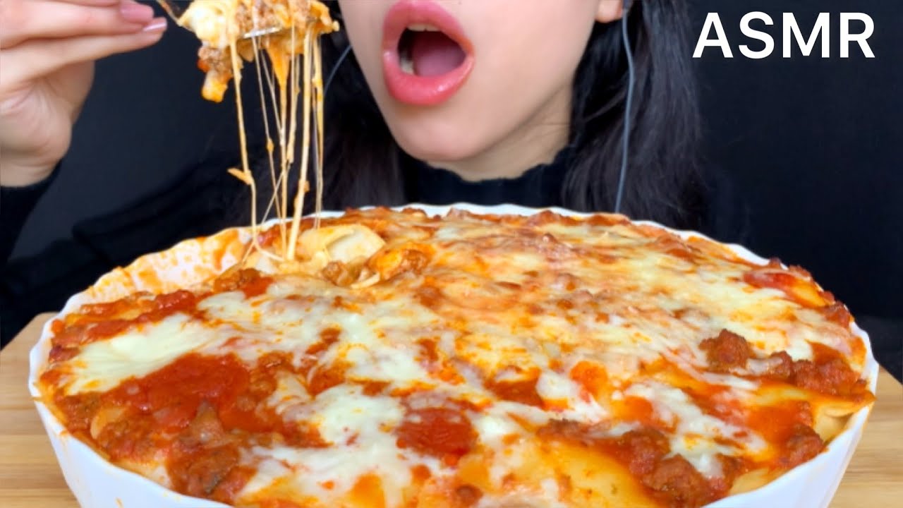 ASMR Cheesy Lasagna | Mukbang (Eating Sounds)