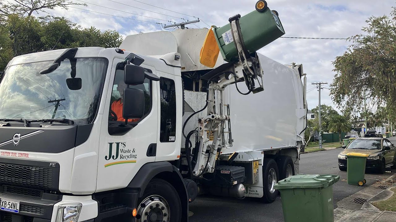 2380 on Gold Coast recycling NO SIGNAGE THE SPARE￼