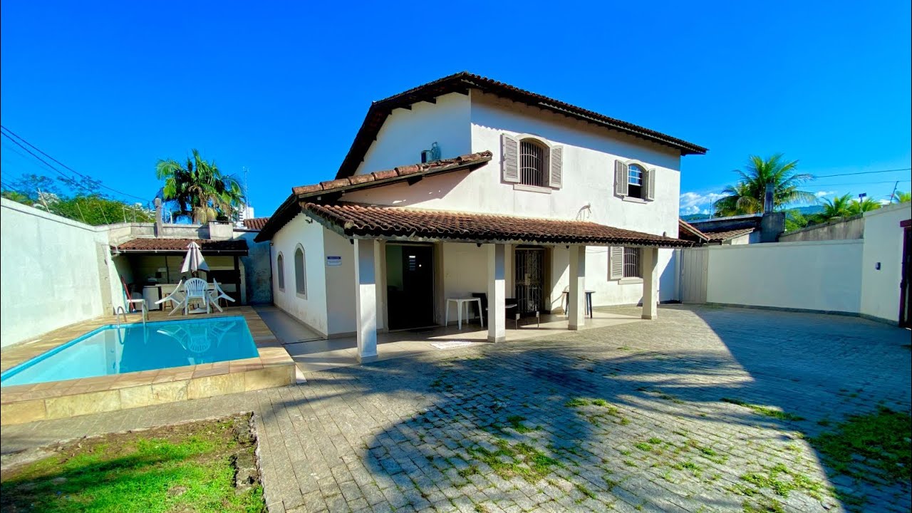 🏡 Casa dos sonhos à venda na Praia da Enseada – Guarujá SP