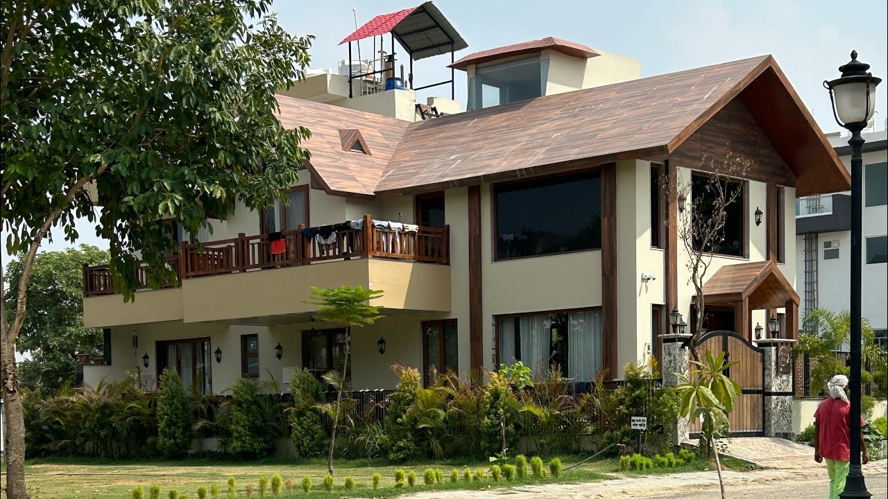 Property in Lucknow Emaar Gomti green.