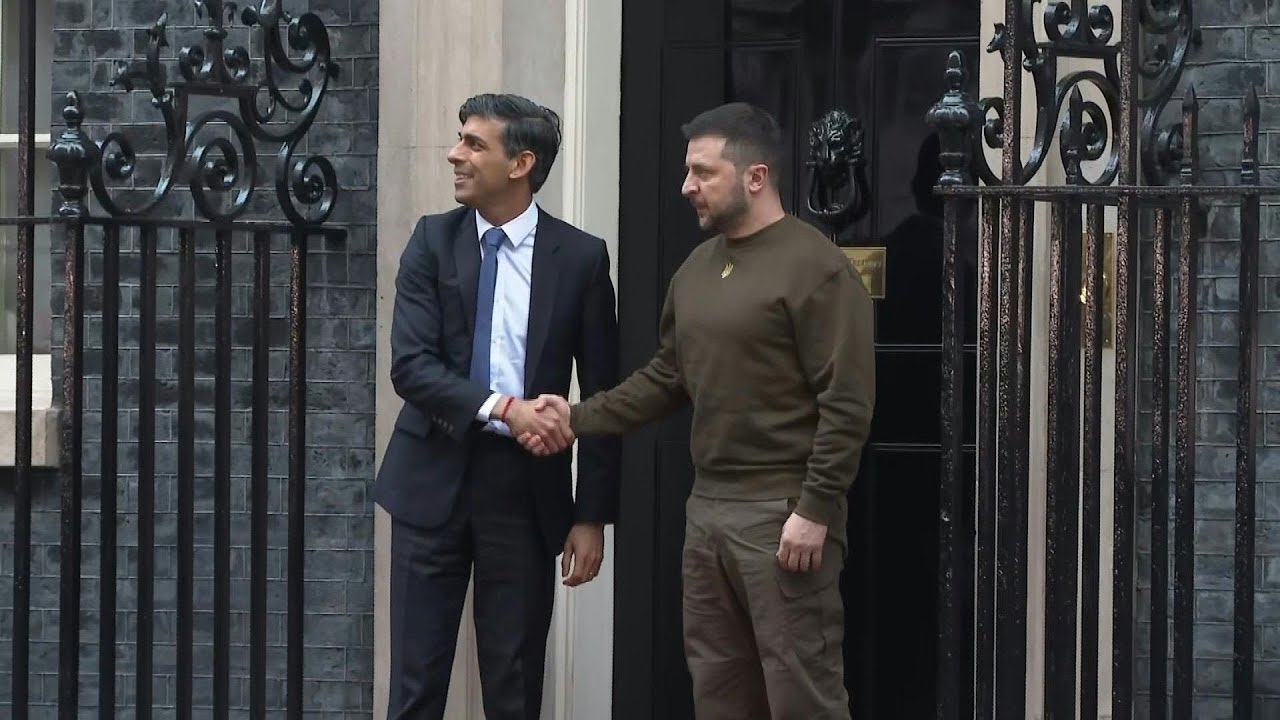 Le président ukrainien Zelensky accueilli par Rishi Sunak à Downing Street | AFP Images