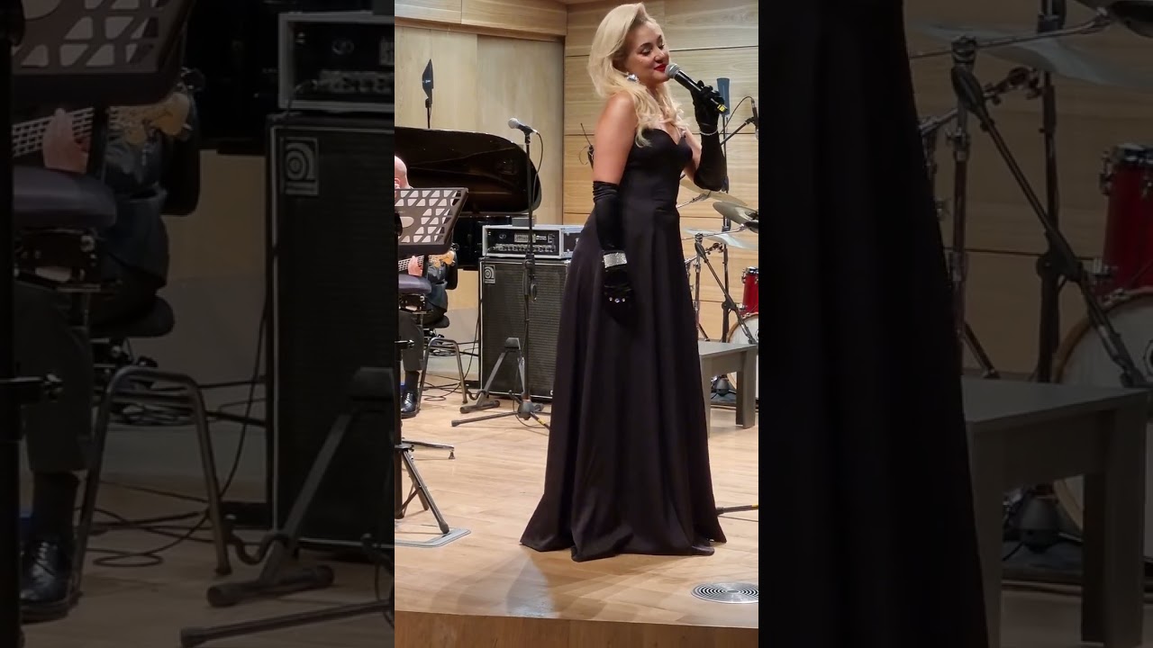 Ezgi Ay&ccedil;e, &ldquo;Ezgi Ay&ccedil;e Sings Jazzy Ajda&rdquo; #cso #ezgiayce #ajdapekkan